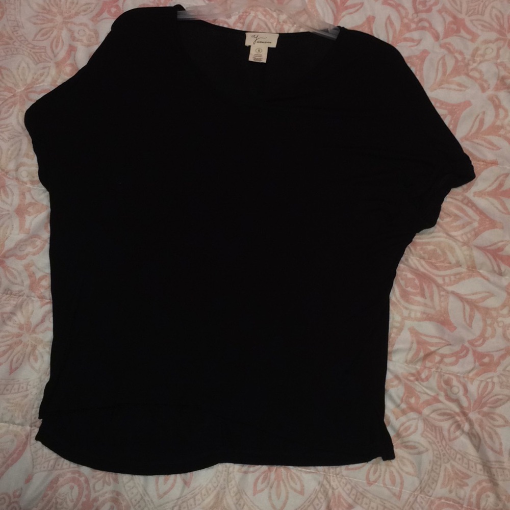 Black tee